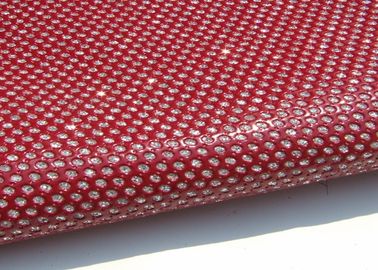 Chine Tissu perforé rouge lumineux d'Alcantara, tissu perforé de polyester de cuir de miroir d'unité centrale fournisseur